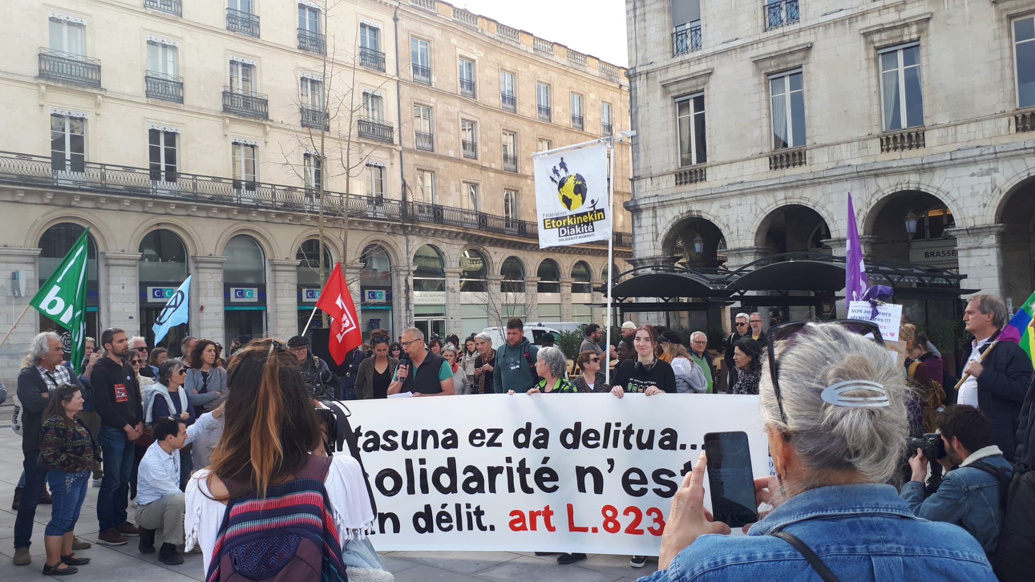 manif anti loi Darmanin Bayonne décembre 2022